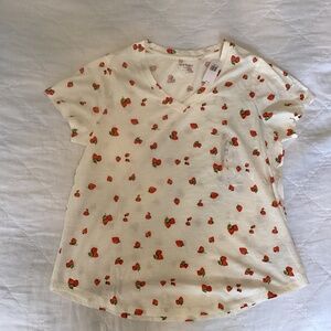 Old Navy strawberry print T-shirt L NWT